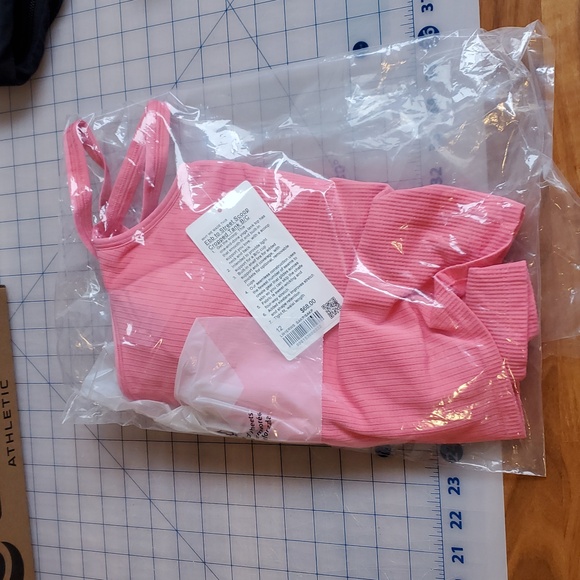 NWT Lululemon Ebb to Street crop tank 12 - Picture 4 of 4